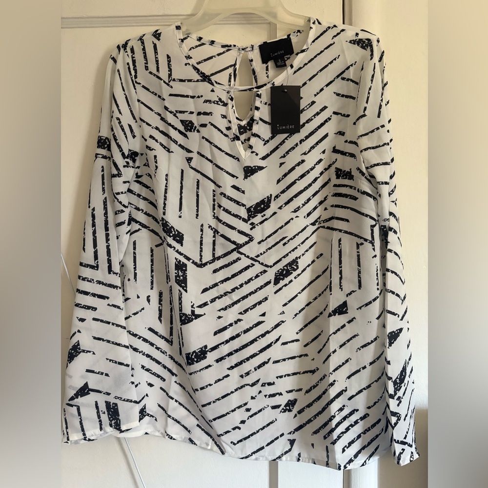 Lumiere Black and White Geometric Blouse